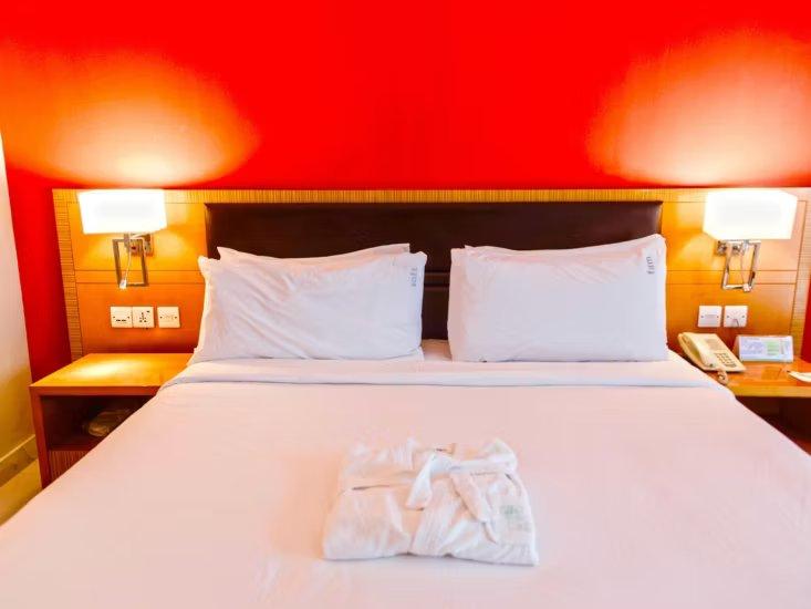 Holiday Inn, Dar Es Salaam.