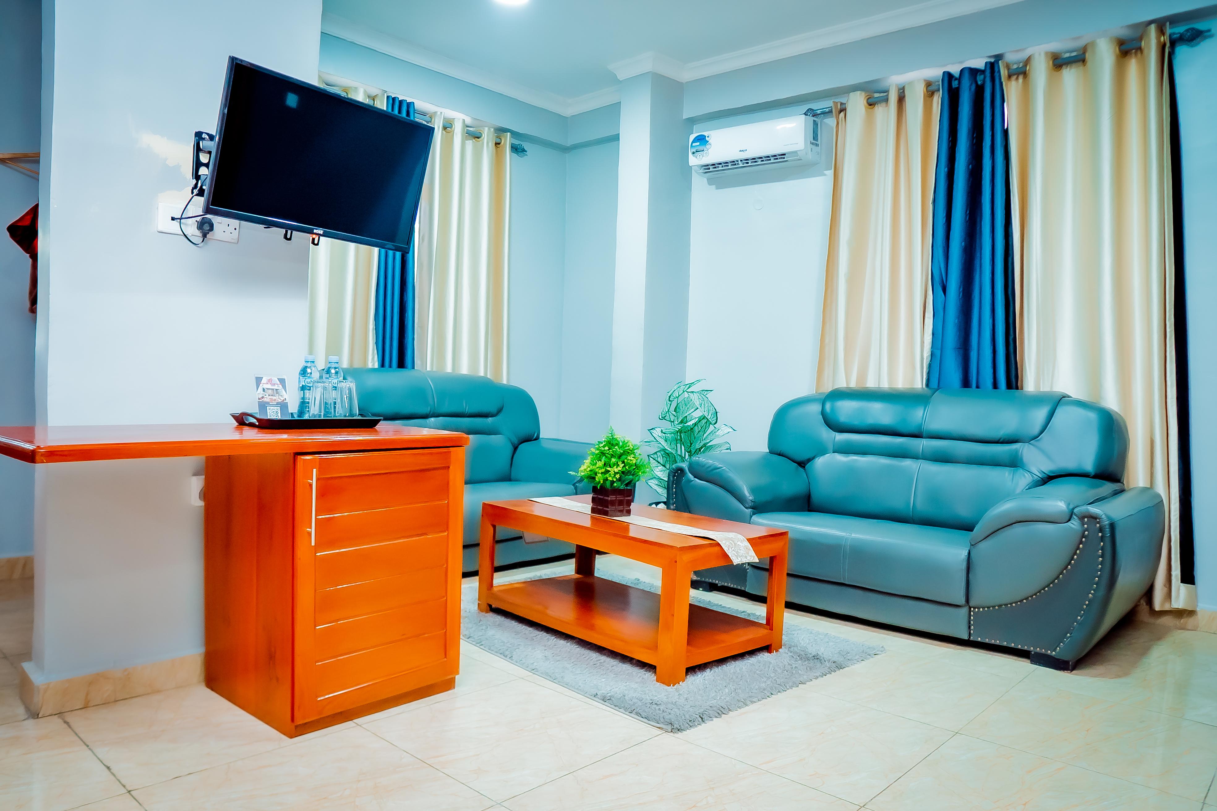 Le Grand Marie Hotel & Apartments.