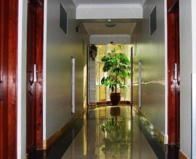 Mc-Ellys Hotel, Arusha.