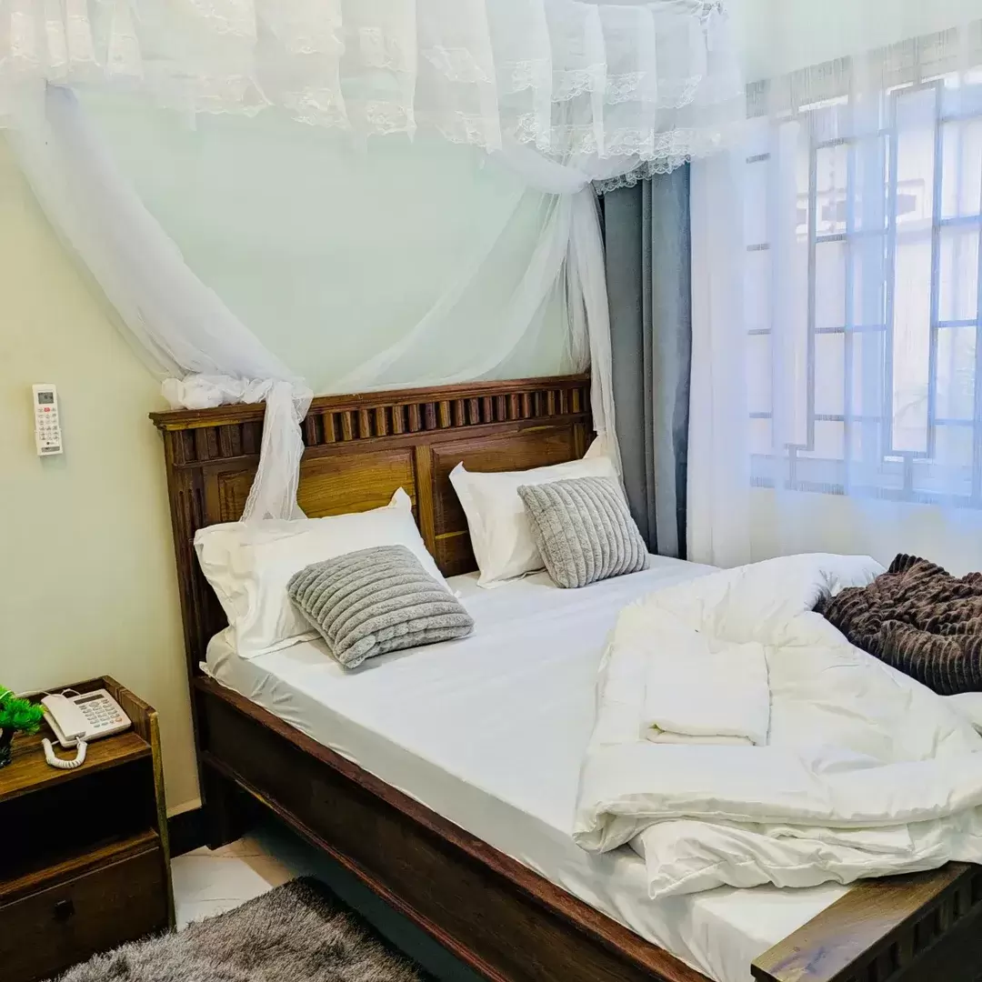 Lee Luxy Lodge, Dodoma.