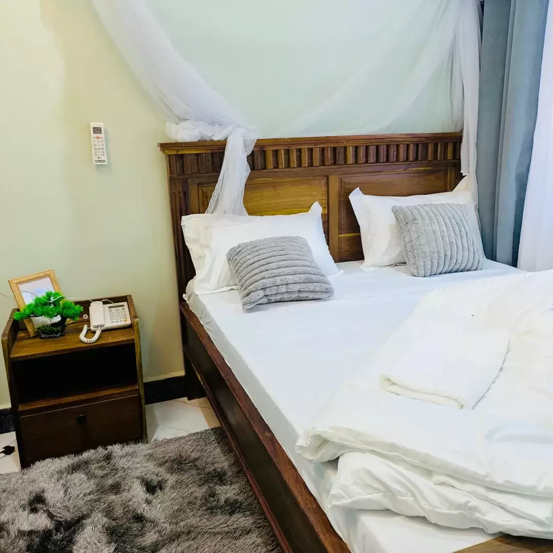 Lee Luxy Lodge, Dodoma.