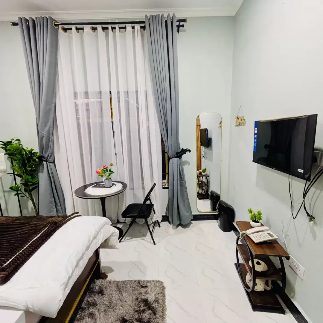 Lee Luxy Lodge, Dodoma.