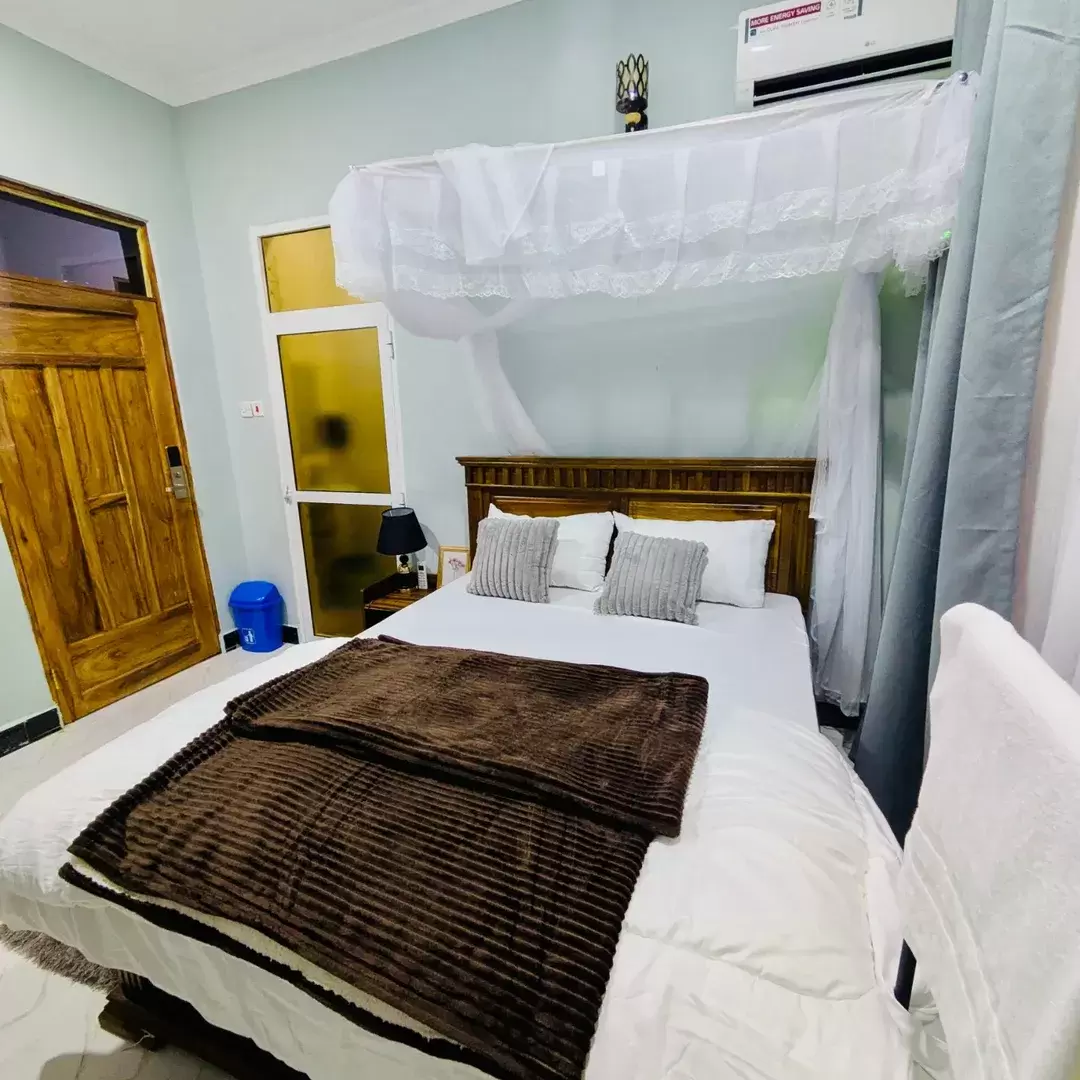 Lee Luxy Lodge, Dodoma.