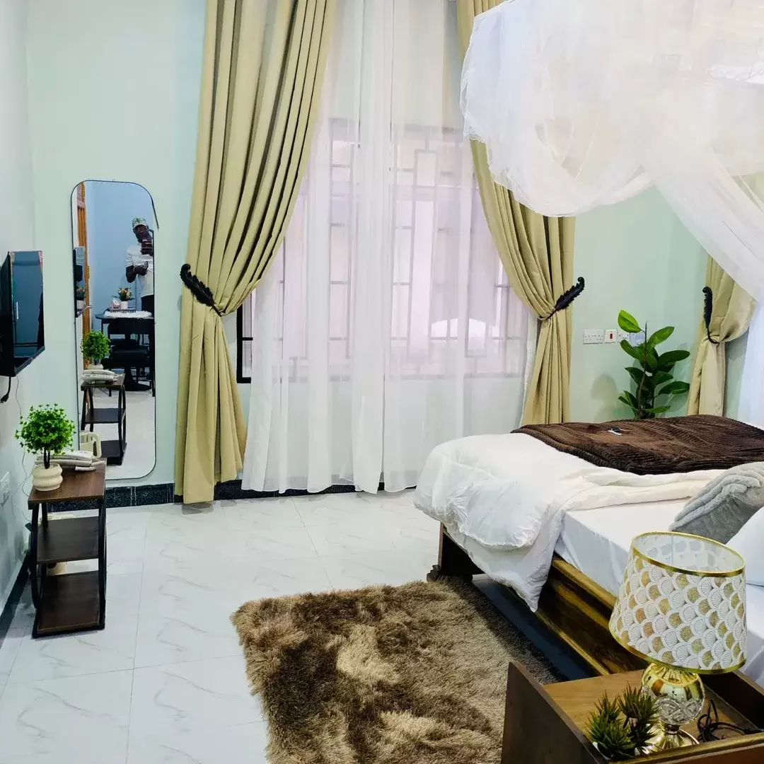 Lee Luxy Lodge, Dodoma.