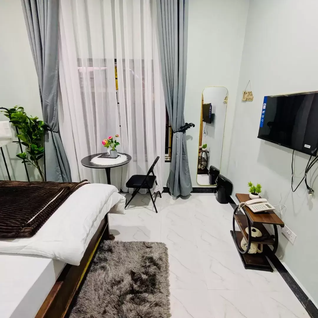 Lee Luxy Lodge, Dodoma.