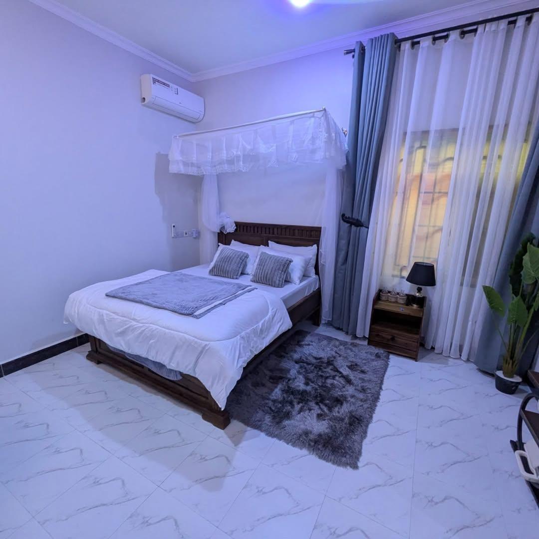 Lee Luxy Lodge, Dodoma.