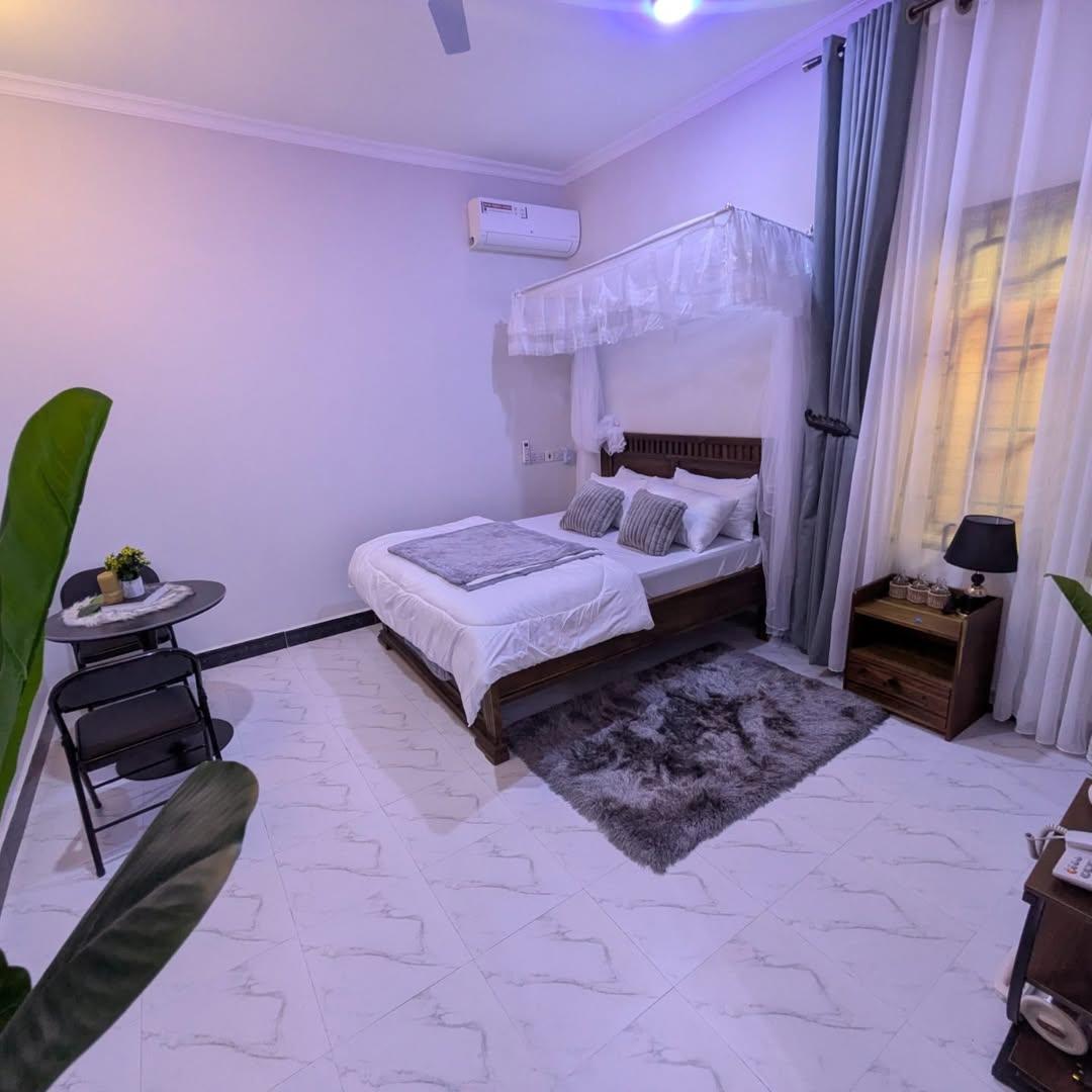 Lee Luxy Lodge, Dodoma.