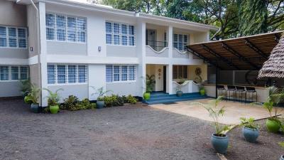 Summit Retreat Moshi.