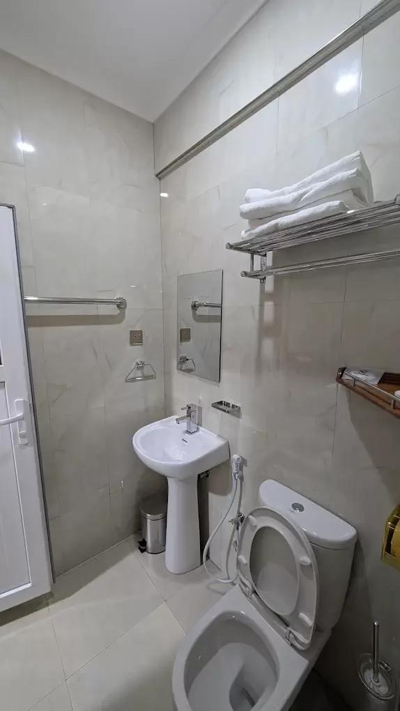 Hadjens Hotel, Mwanza.