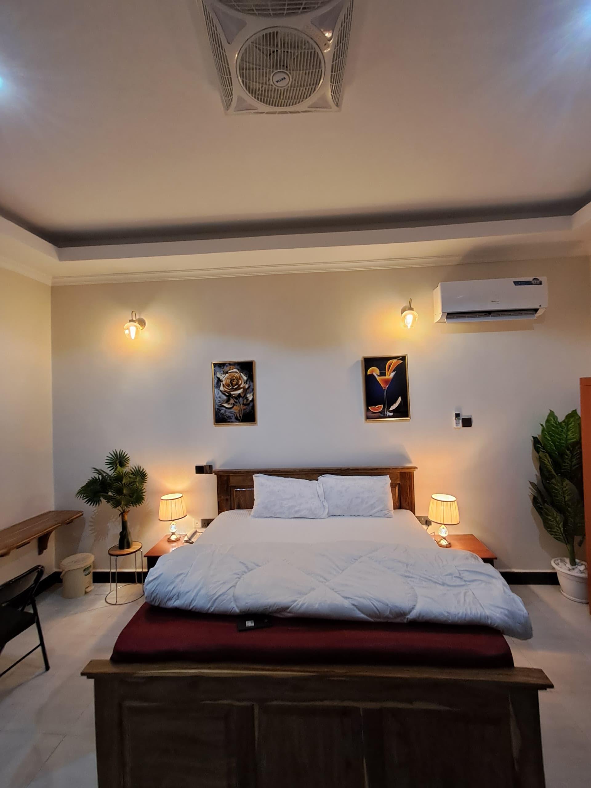 Serengeti Space Resort, Bunda Town.