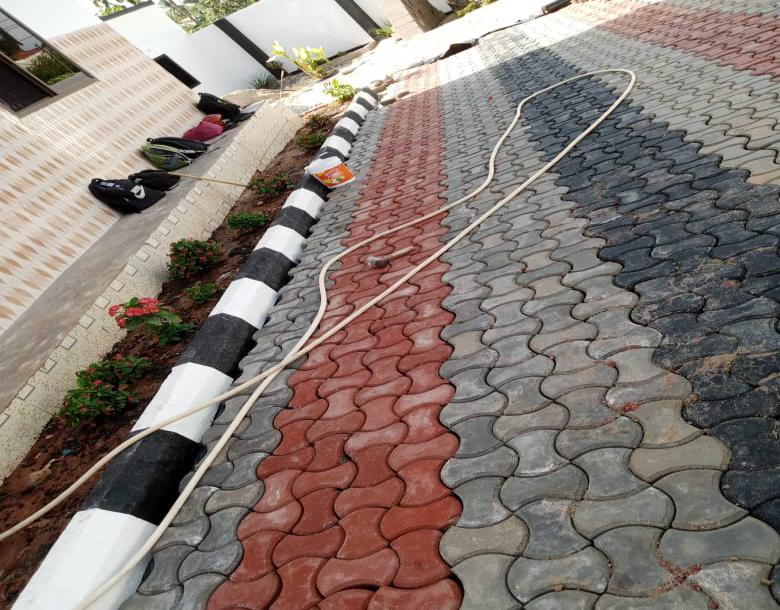 Ajaba TZ Matola: Wataalam wa Kuweka Tiles na Paving Blocks.-9
