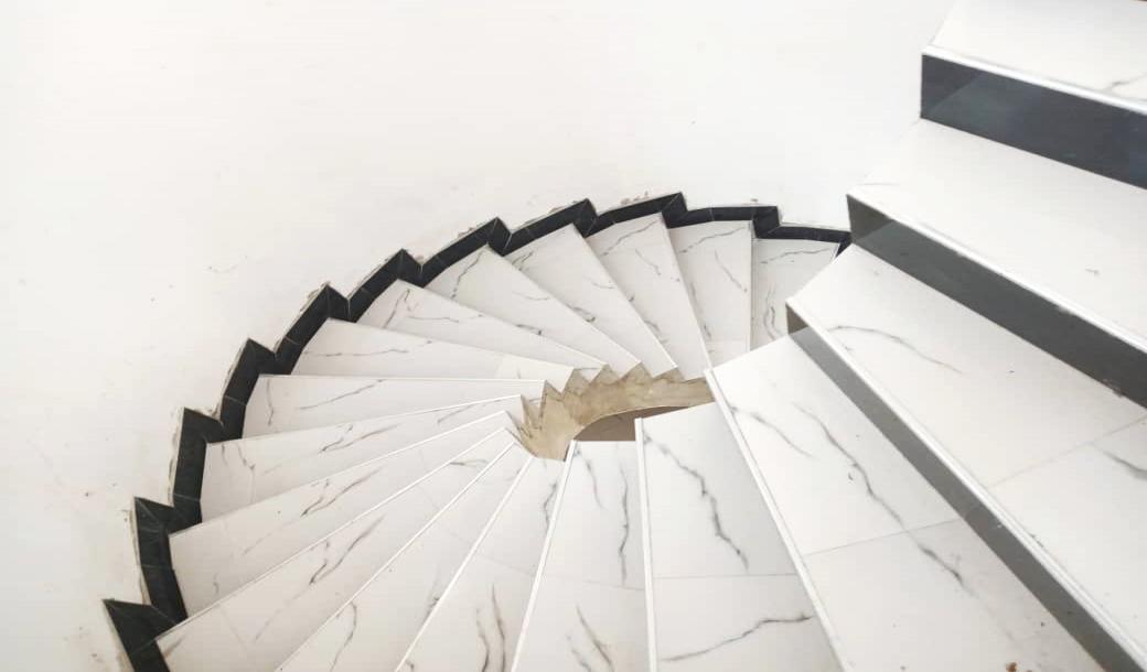 Ajaba TZ Matola: Wataalam wa Kuweka Tiles na Paving Blocks.-2