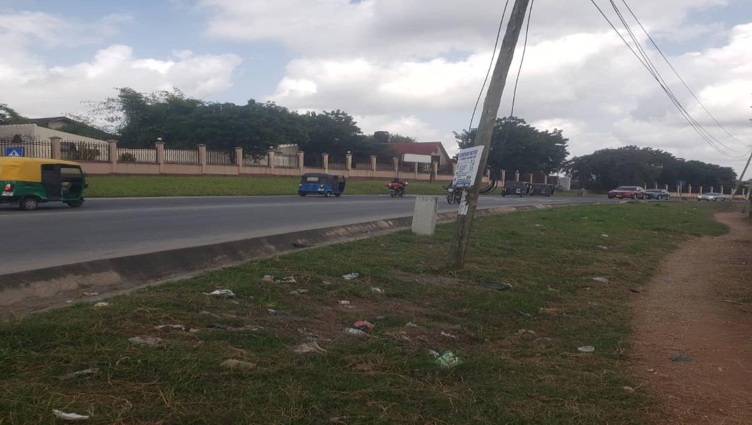 Intercity Property Hub: A Plot for Rent ~ Makongo Juu.-4