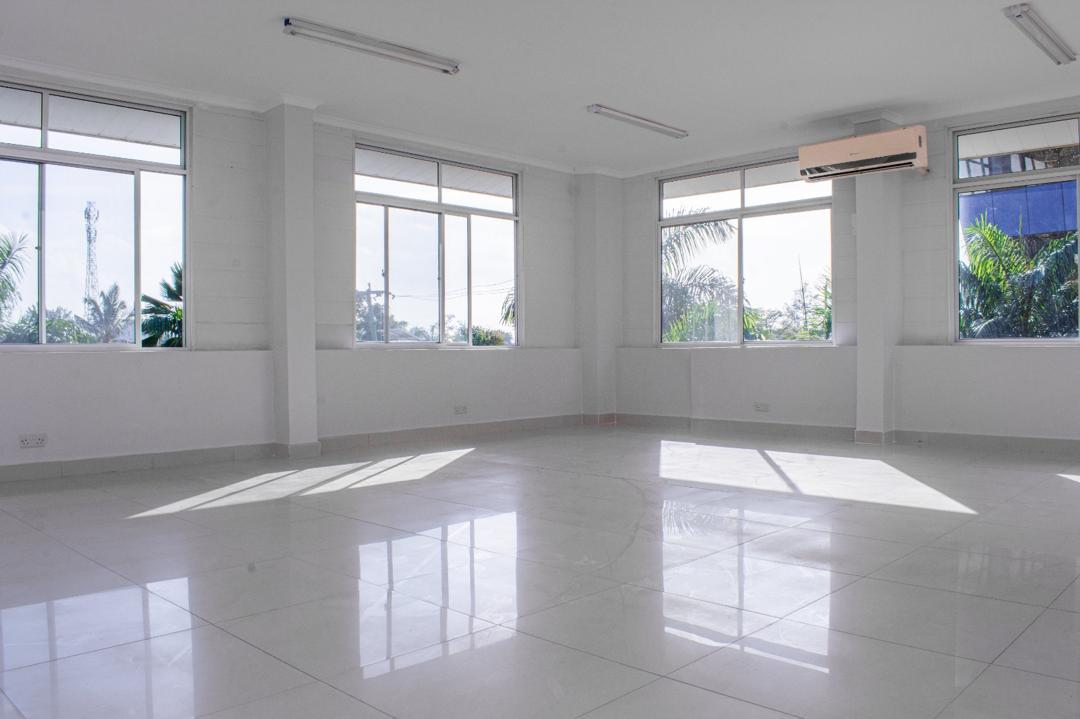 IPH: A 3 Storey Standalone building Rent, Oyster Bay.