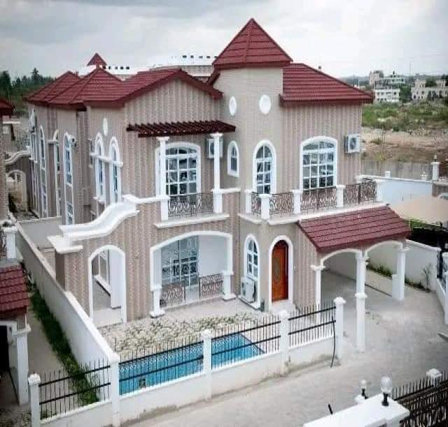 Intercity Property Hub: Elegant Villa for Sale.-1