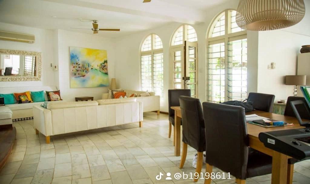 IPH: Elegant House for Sale - Masaki.-3