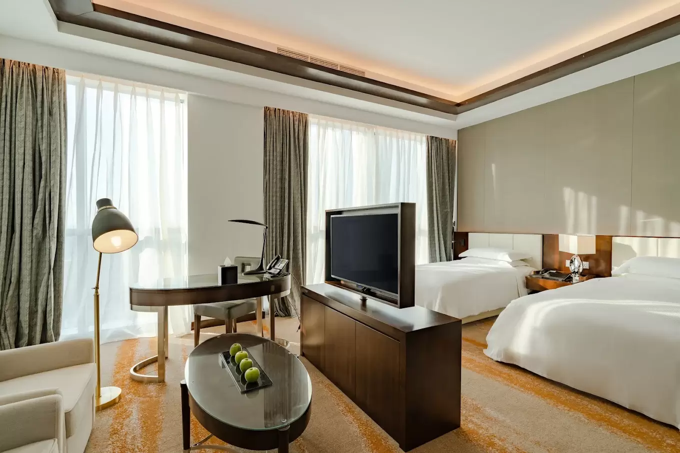 Johari Rotana, Dar es Salaam