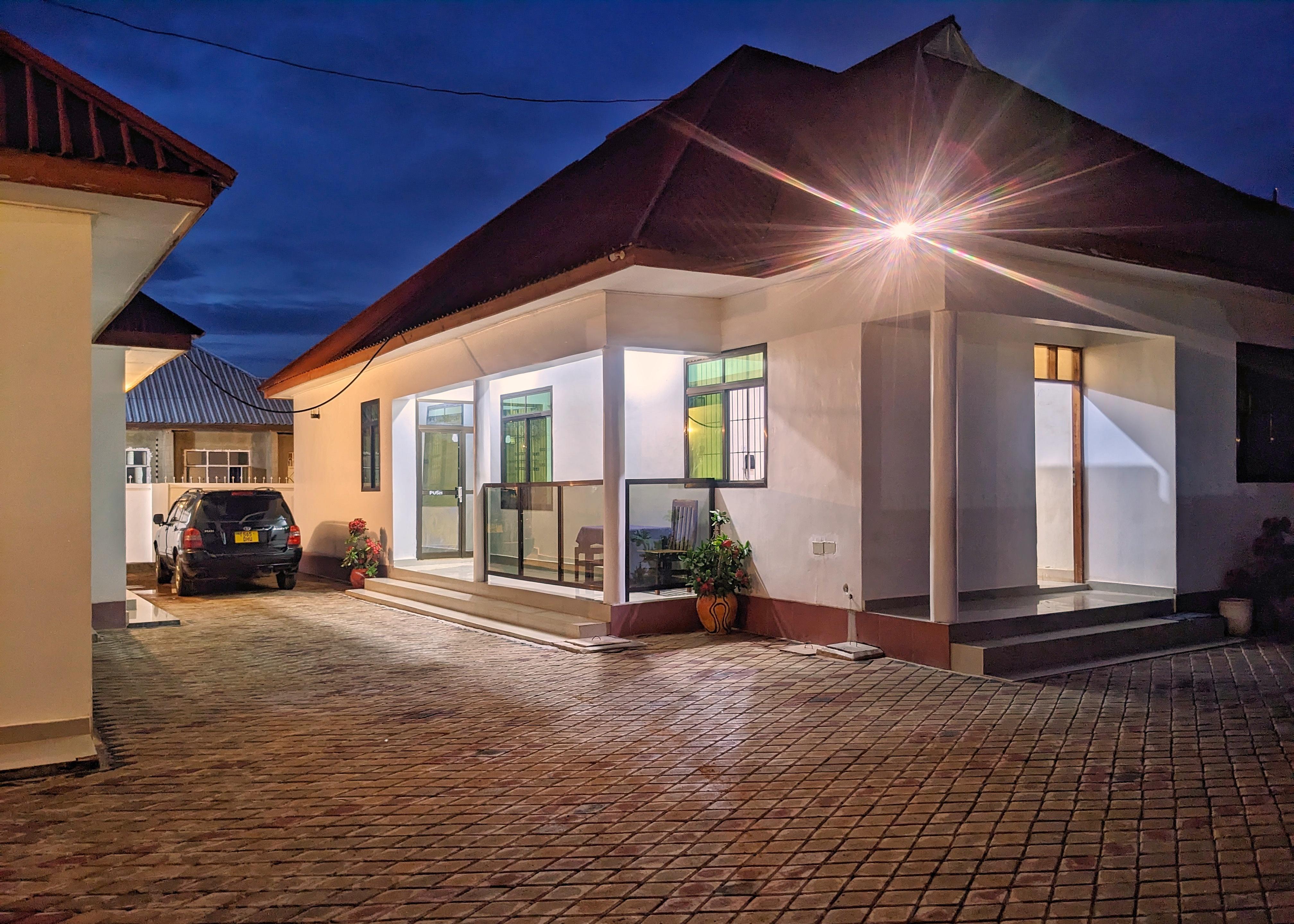 Nanise Lodge, Dodoma.