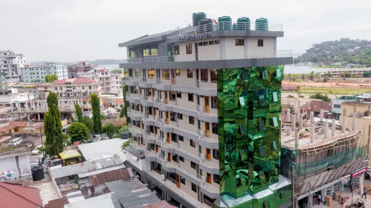 Hadjens Hotel, Mwanza.