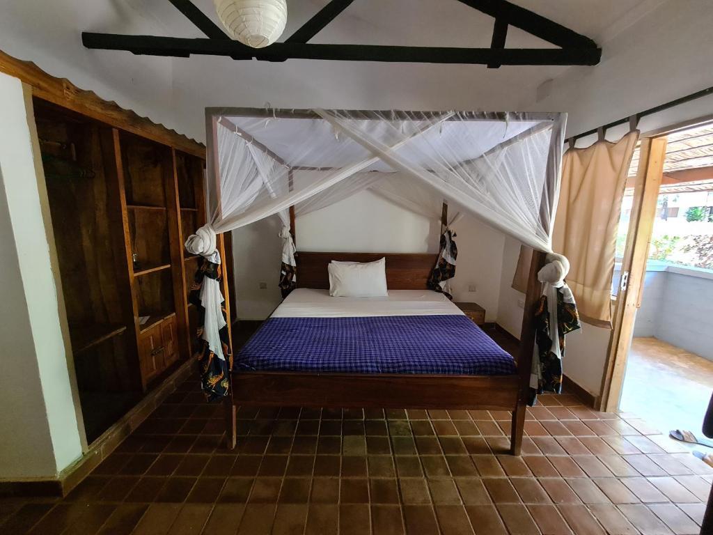 Honey Badger Lodge, Moshi