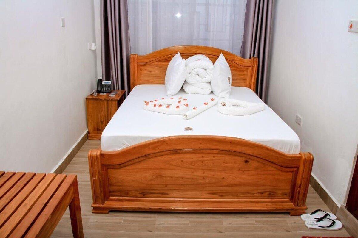 Wooden Haven Hotel, Iringa.