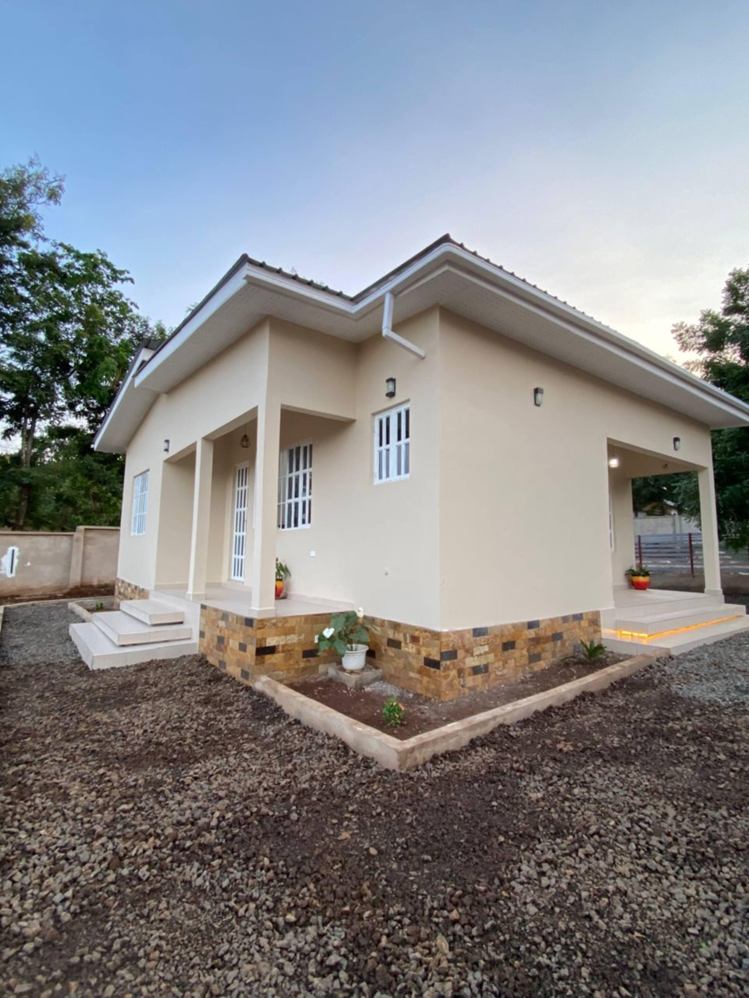 Hoopla Homes, Moshi