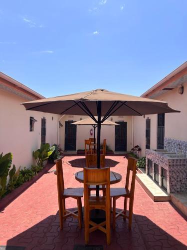 Amora Homestay & Safaris, Karatu