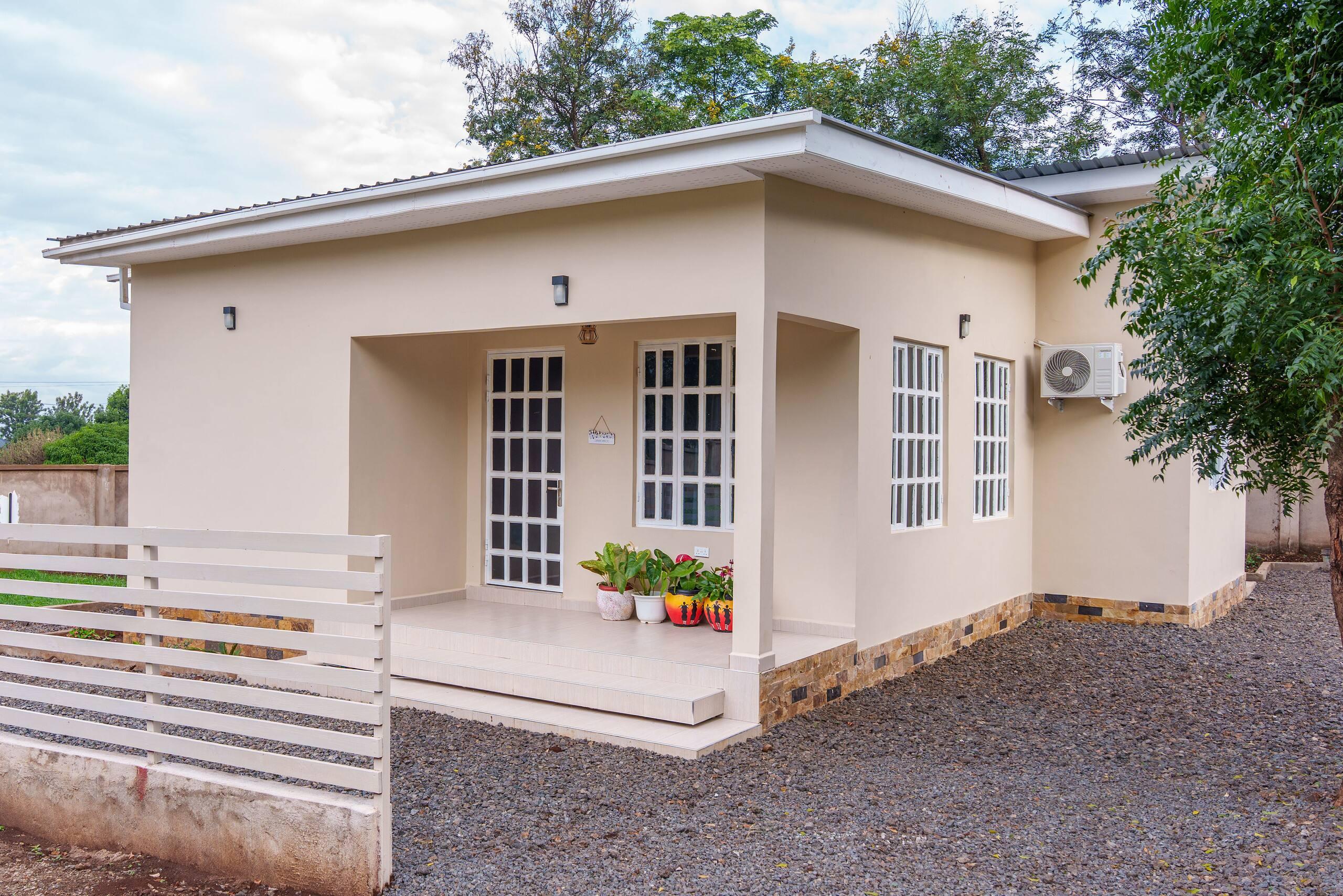 Hoopla Homes, Moshi