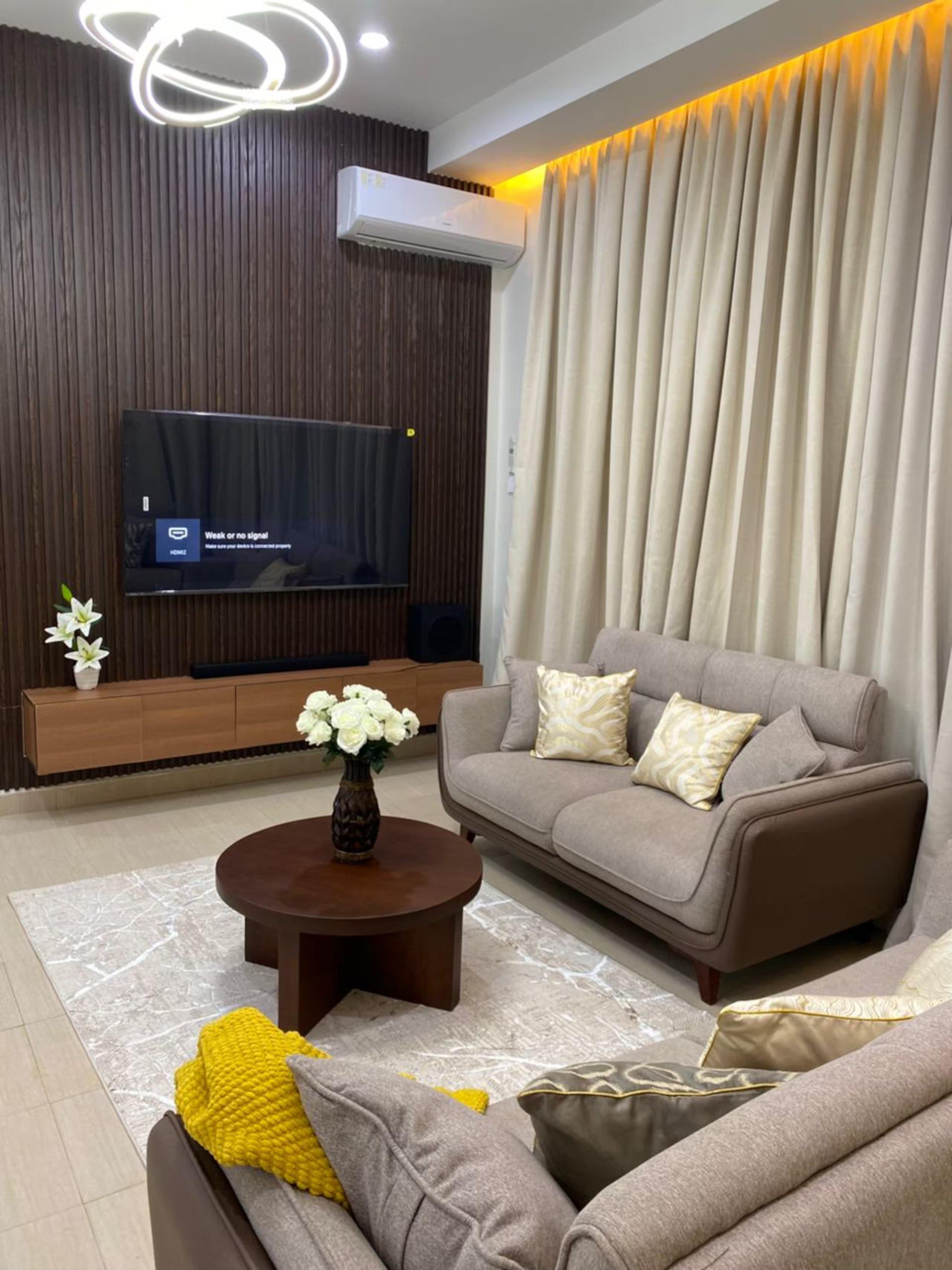 Hoopla Homes, Moshi