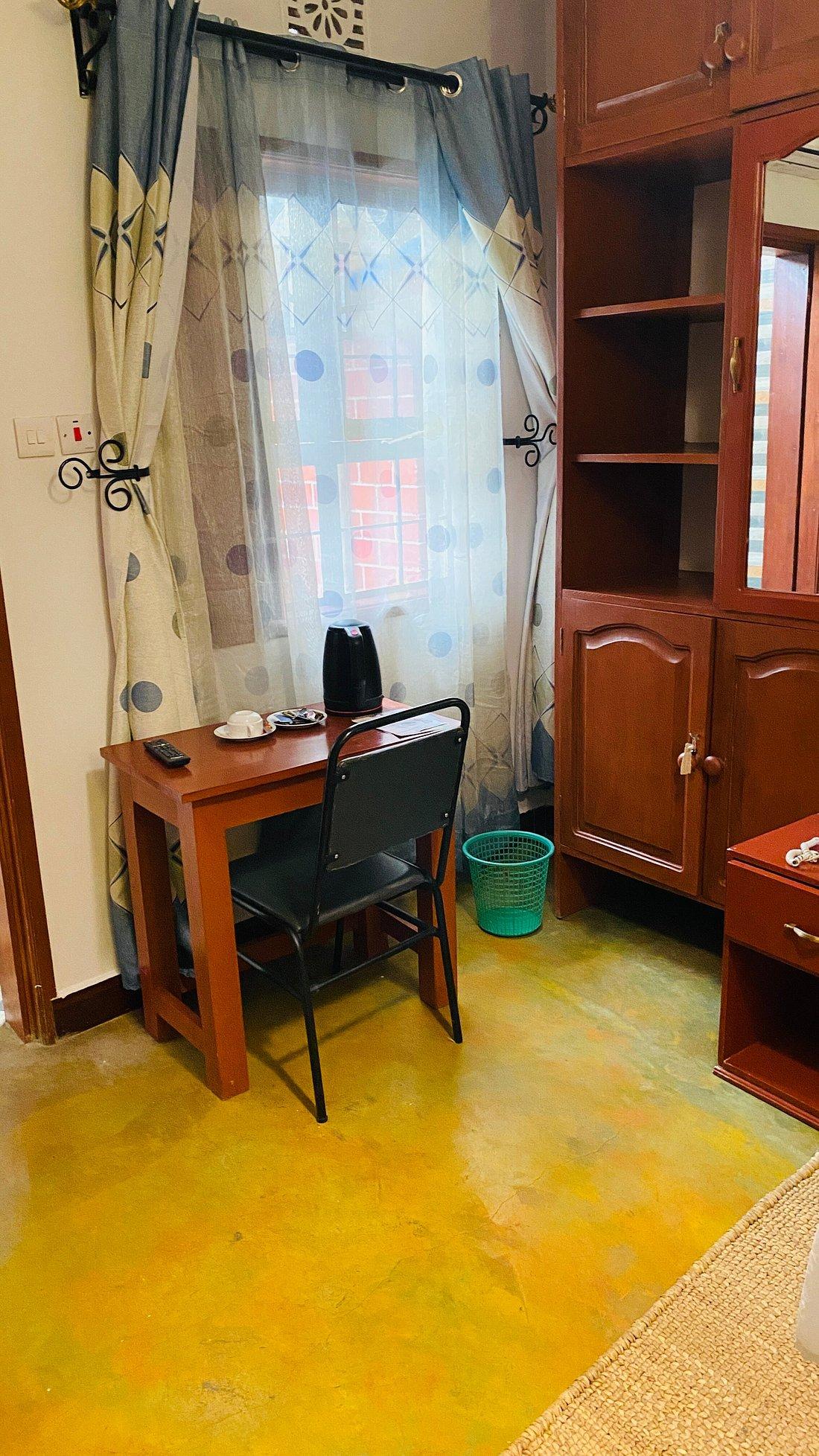 Parachichi House , Arusha