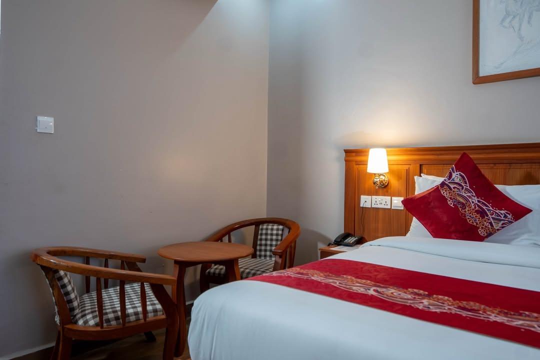 Hadjens Hotel, Mwanza.