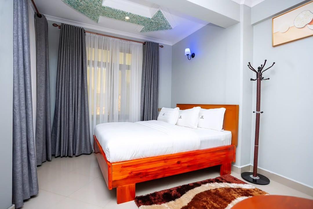 Hadjens Hotel, Mwanza.