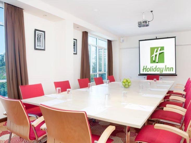 Holiday Inn, Dar Es Salaam.