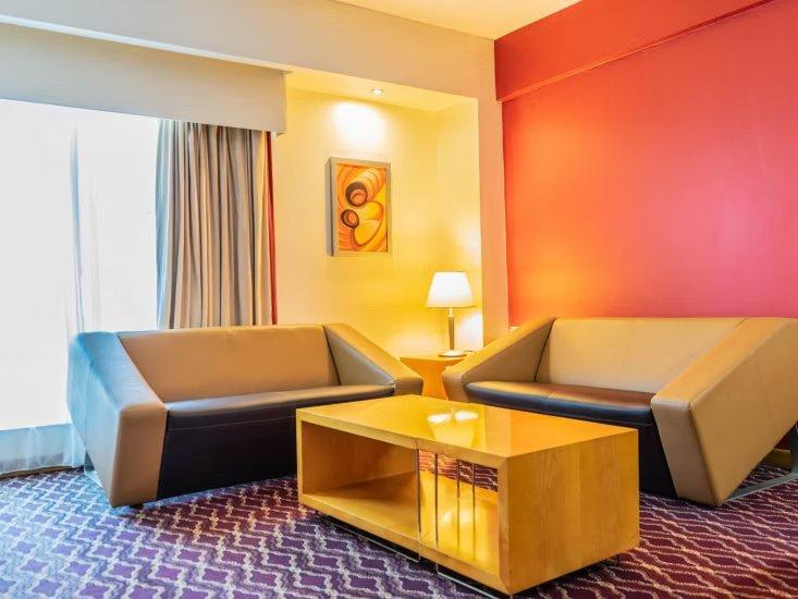 Holiday Inn, Dar Es Salaam.