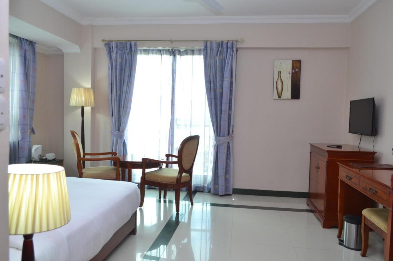 Hotel Nikko Towers, Dar es Salaam.