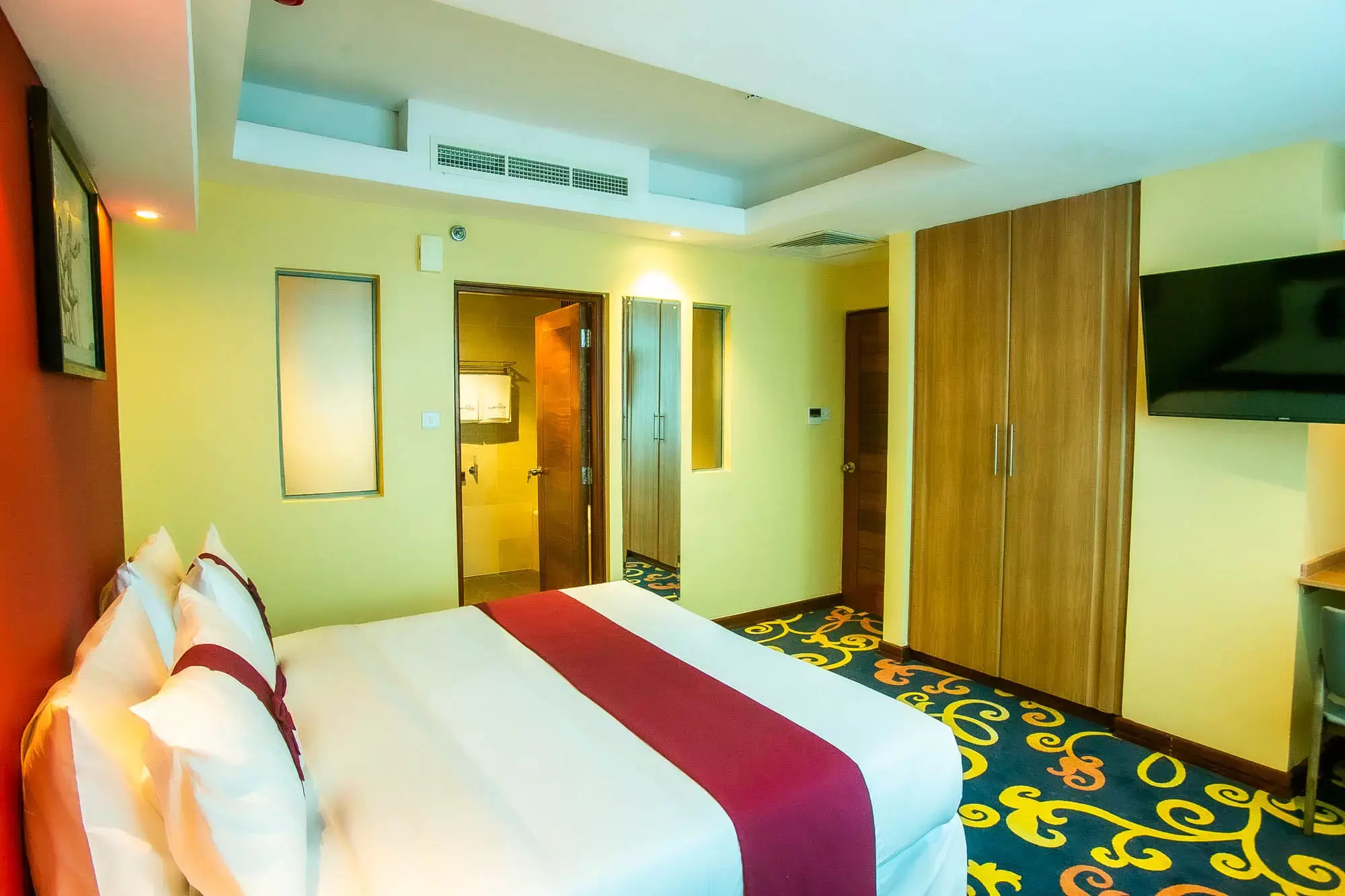 Parrot Hotel Arusha