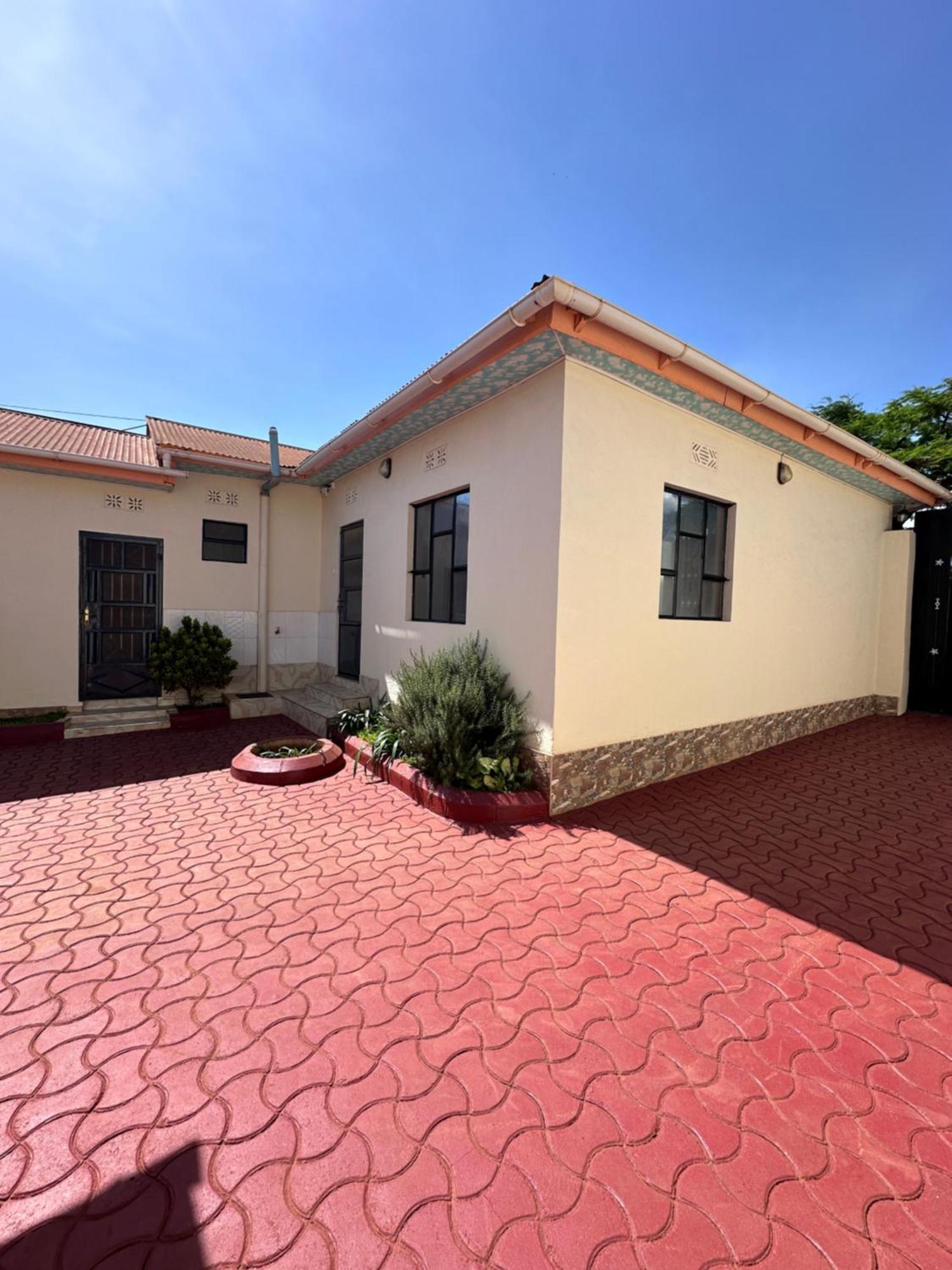 Amora Homestay & Safaris, Karatu