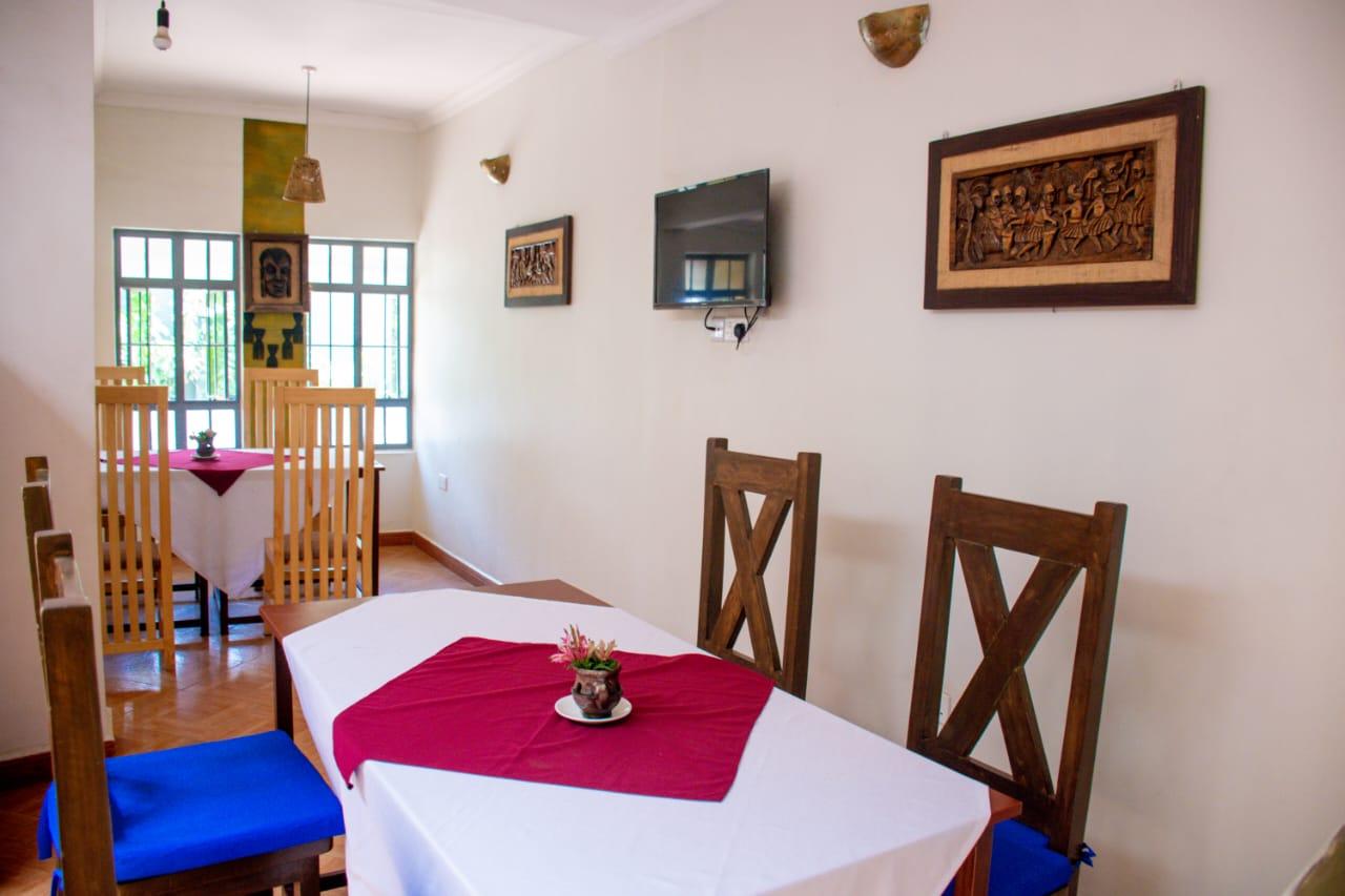 Parachichi House , Arusha
