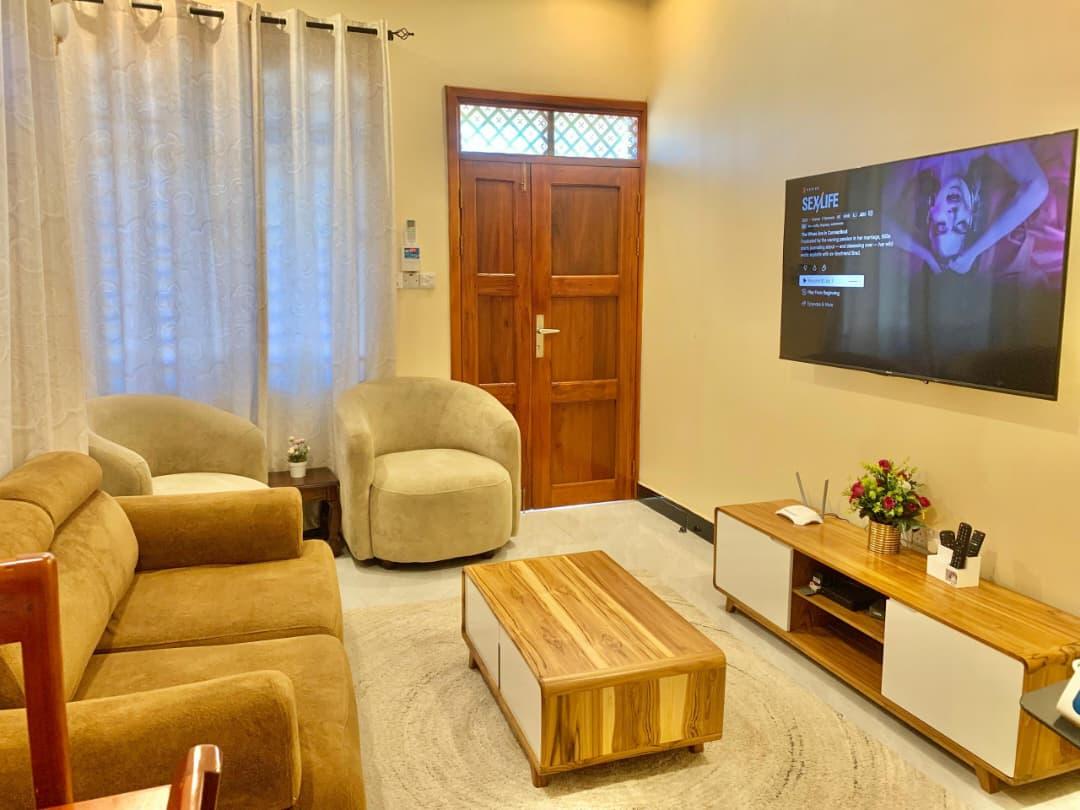 Yuzo Apartments, Tanga