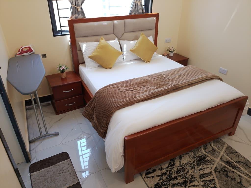 Yuzo Apartments, Tanga
